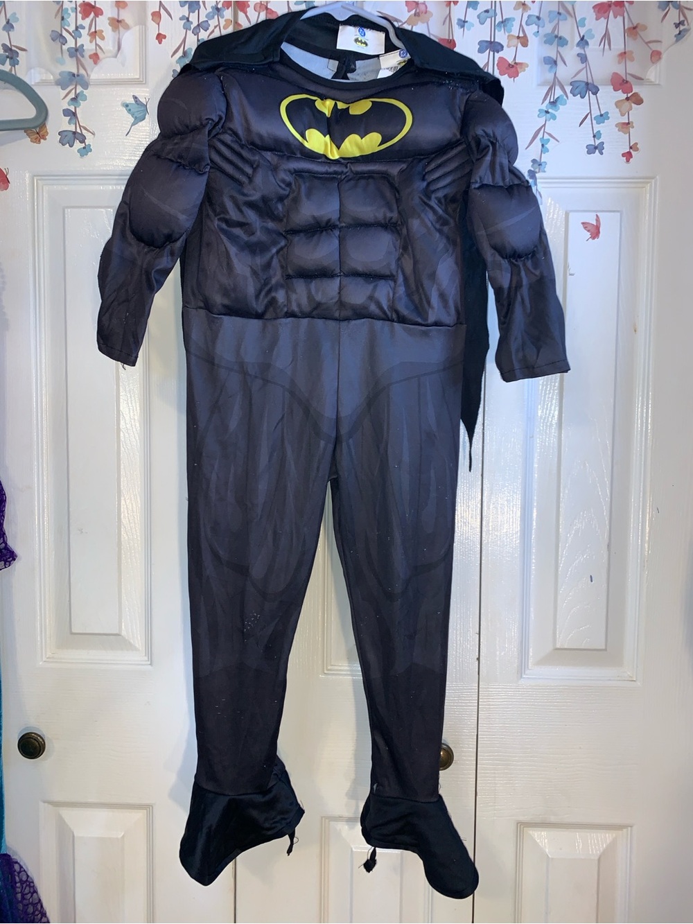 DC Comics Boys Black and Yellow Batman Muscle Costume XS